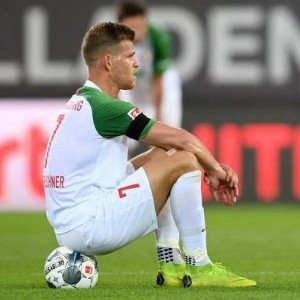  沃尔夫斯堡防守密不透风，德甲铁血防线零封对手  