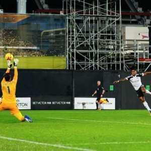  佛罗伦萨角球配合精妙，战术设计收获成效  