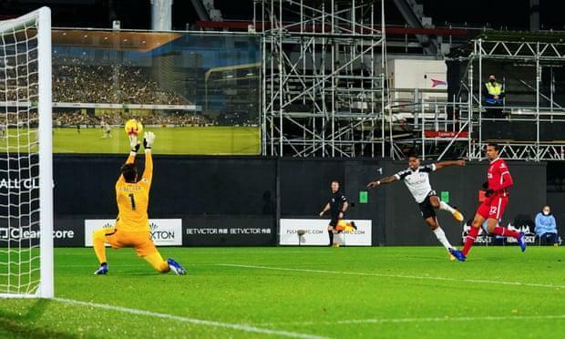  佛罗伦萨角球配合精妙，战术设计收获成效  